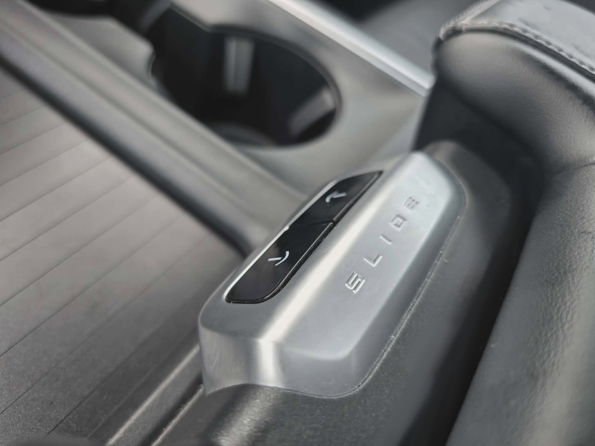 Used 2025 Ford Expedition Platinum image 34