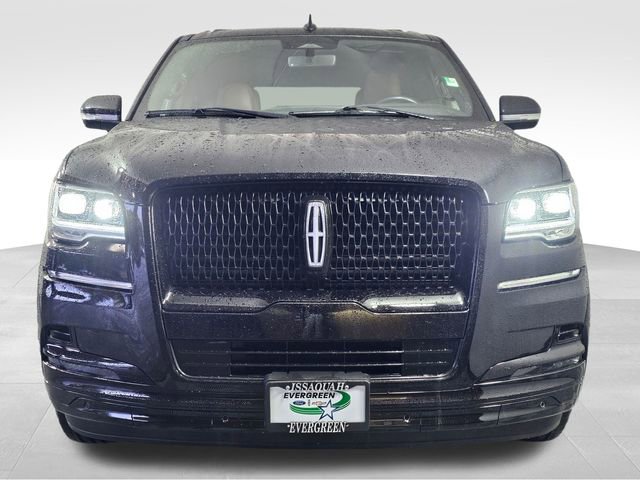 Used 2024 Lincoln Navigator Reserve w/ Equipment Group 201A image 2