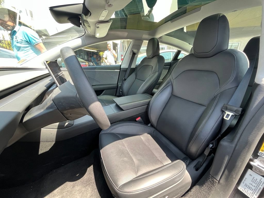 Used 2025 Tesla Model 3 RWD image 8
