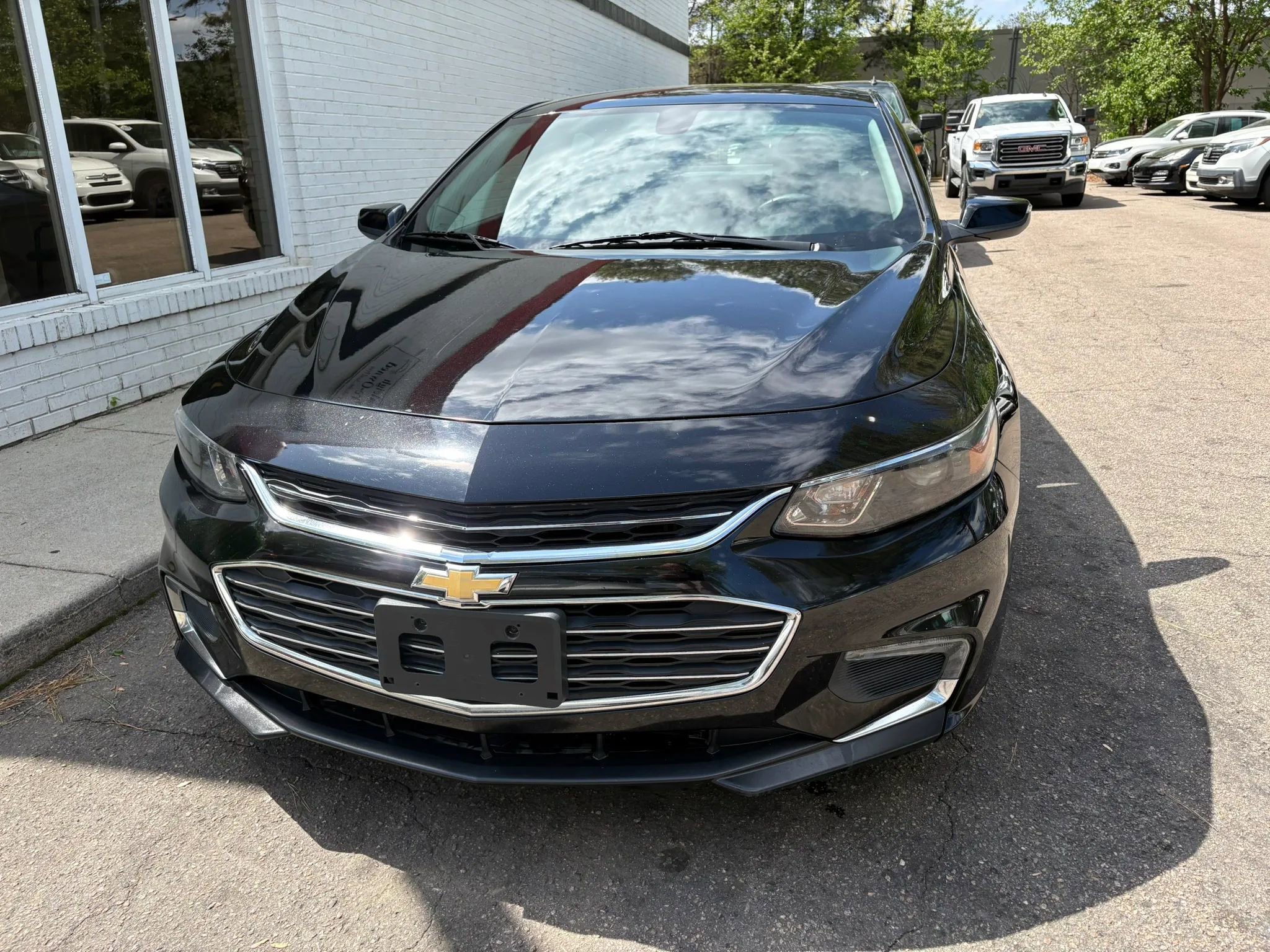 Used 2017 Chevrolet Malibu LT w/ Leather Package image 3