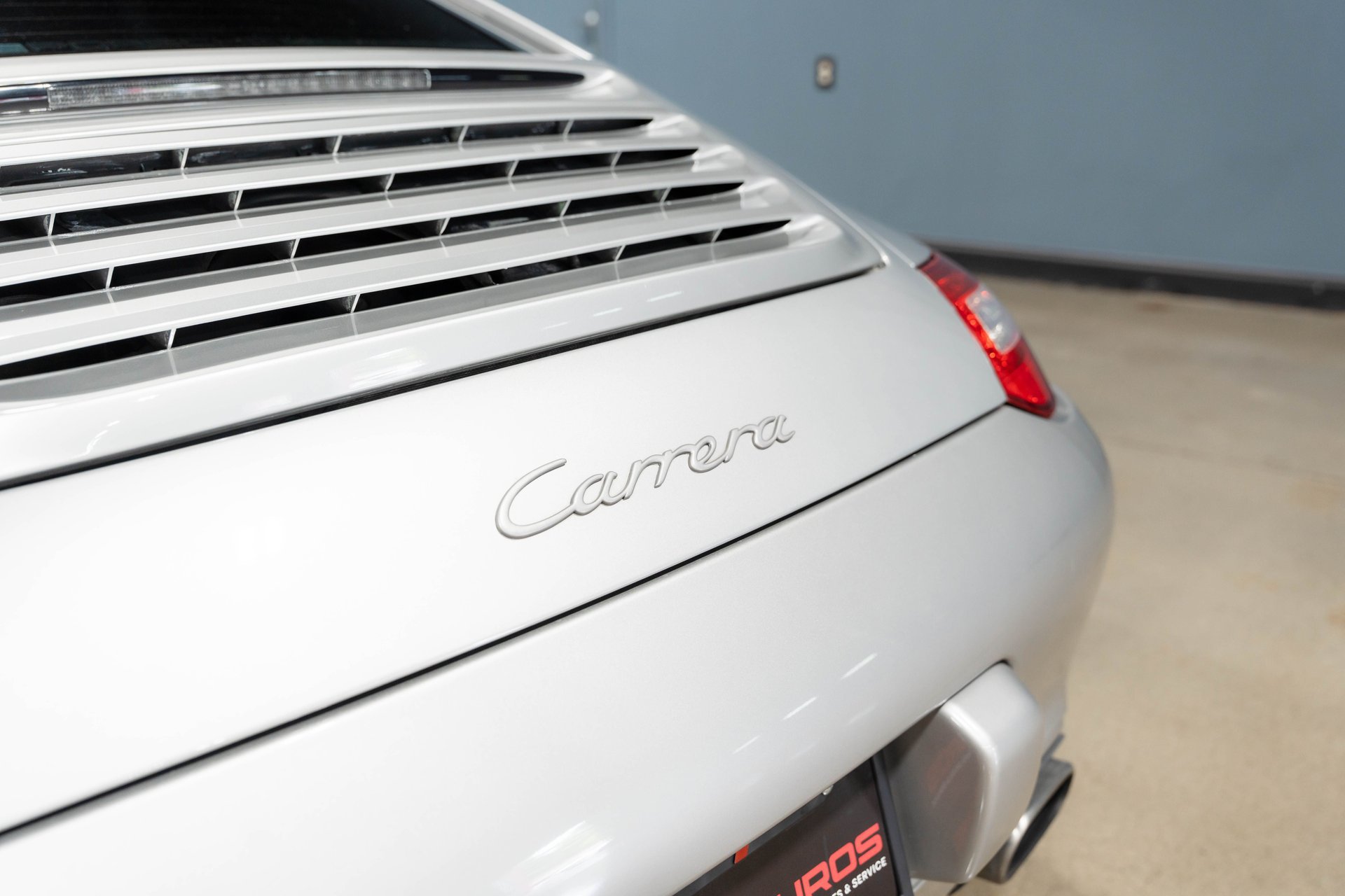 Used 2009 Porsche 911 Carrera RWD image 10
