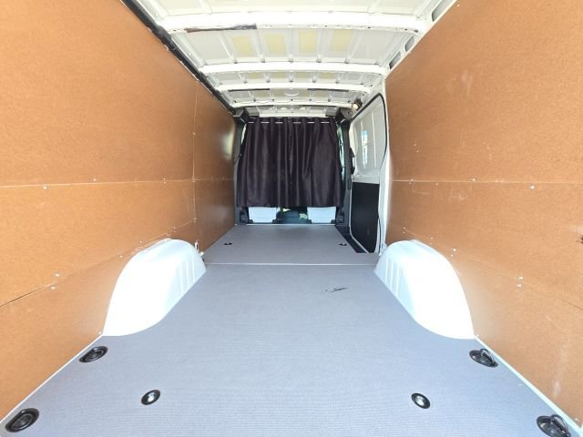 Used 2025 Mercedes-Benz Sprinter 2500 image 9