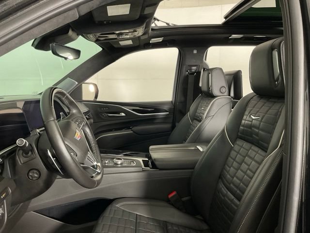 Used 2024 Cadillac Escalade V w/ LPO, ONYX Package AWD/4WD image 27