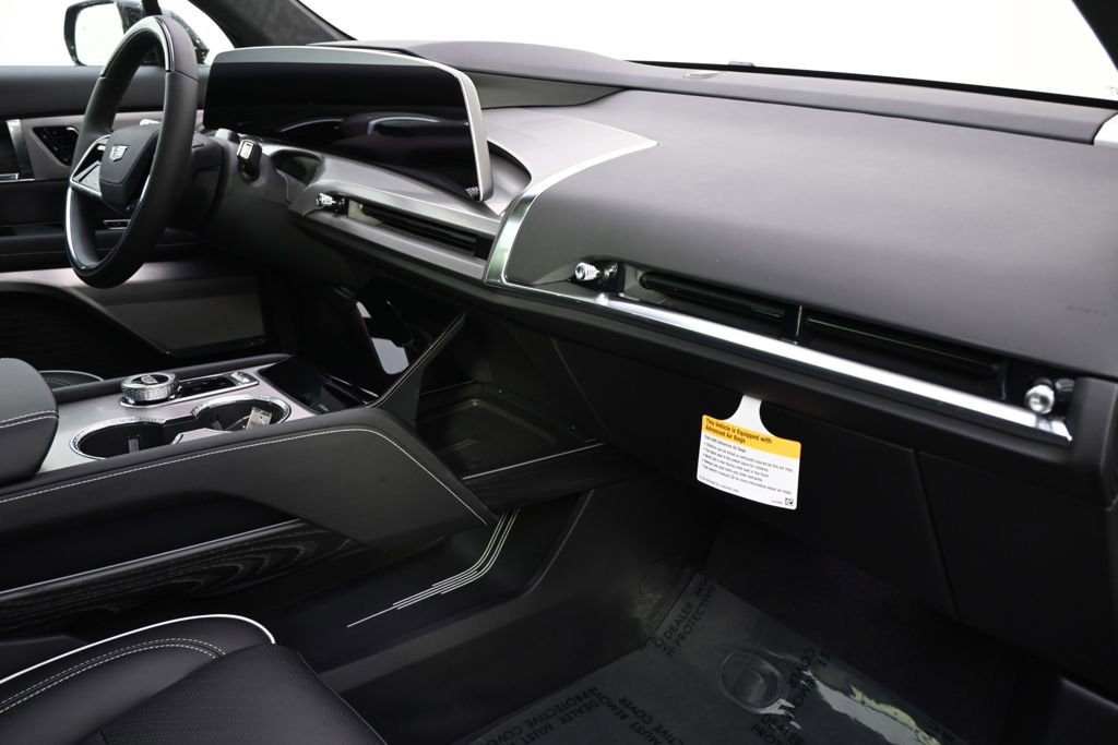 New 2026 Cadillac Vistiq Platinum w/ LPO, Floor Liner Package image 15