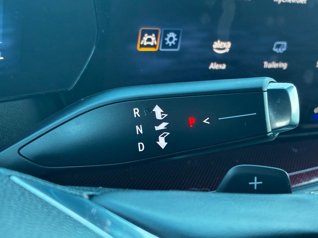 Used 2025 Chevrolet Traverse Z71 image 25