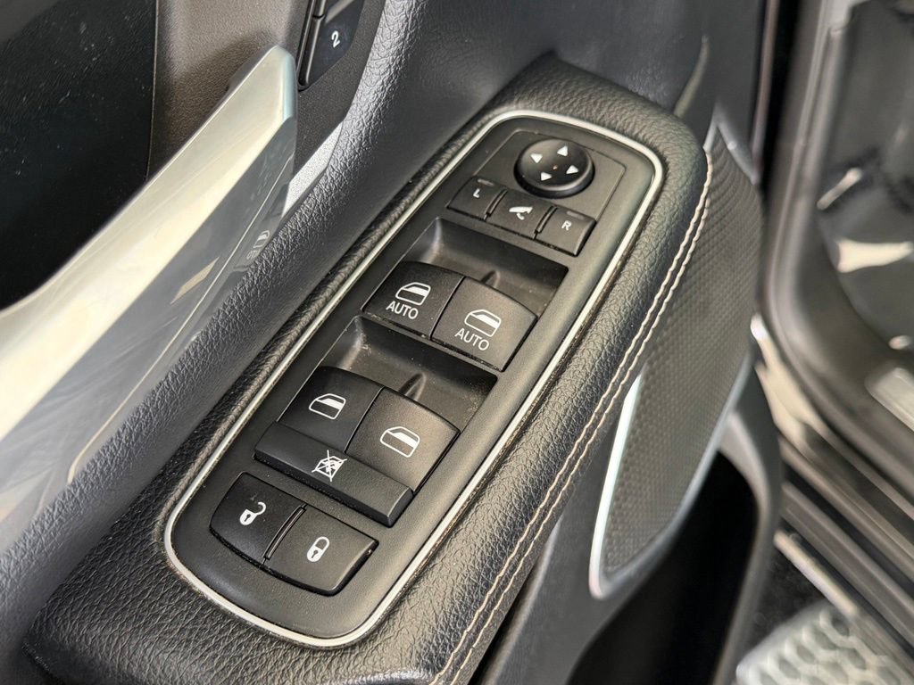 Used 2020 RAM 1500 Laramie w/ Sport Appearance Package AWD/4WD image 45