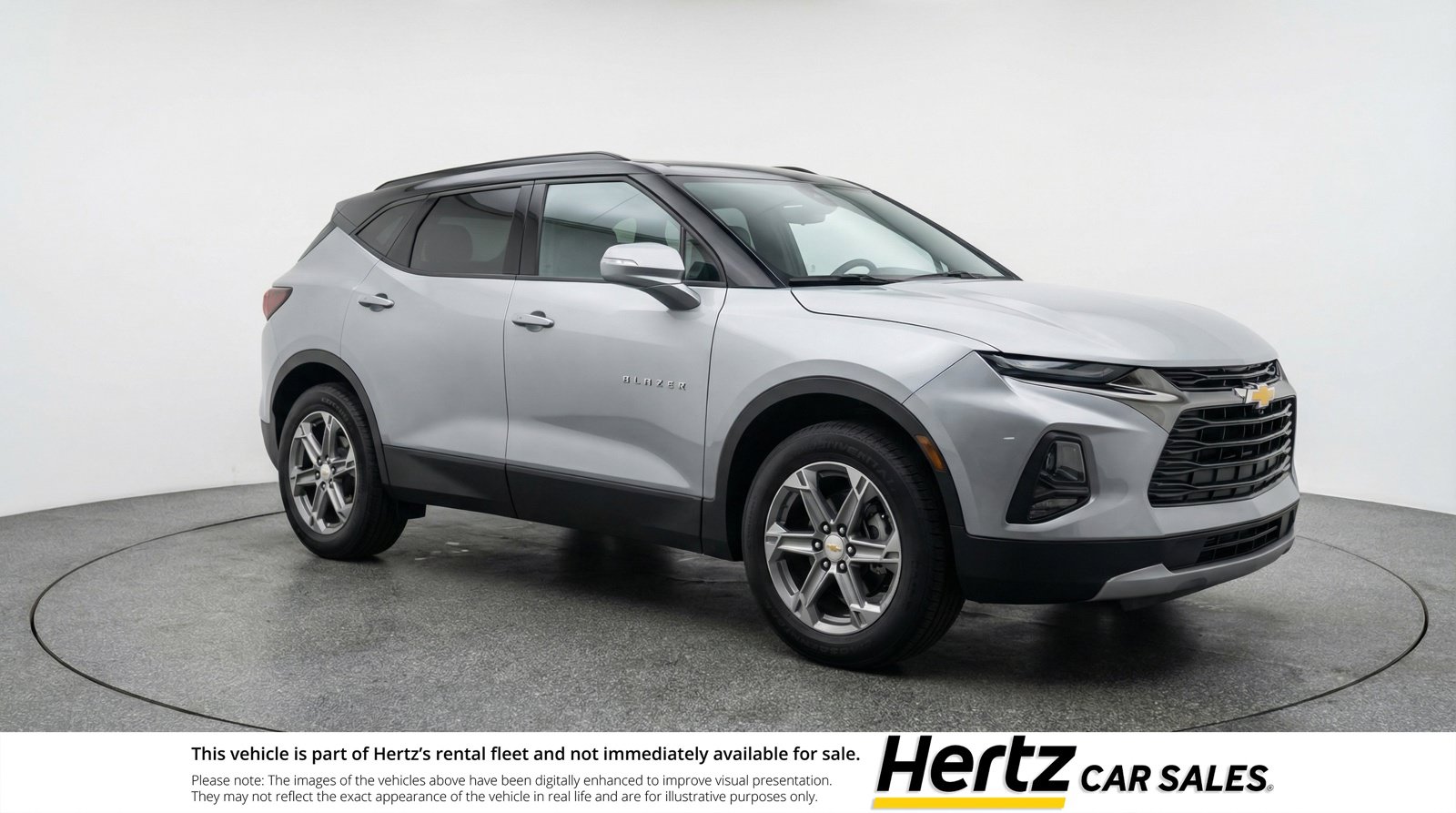 Used 2025 Chevrolet Blazer LT FWD image 1