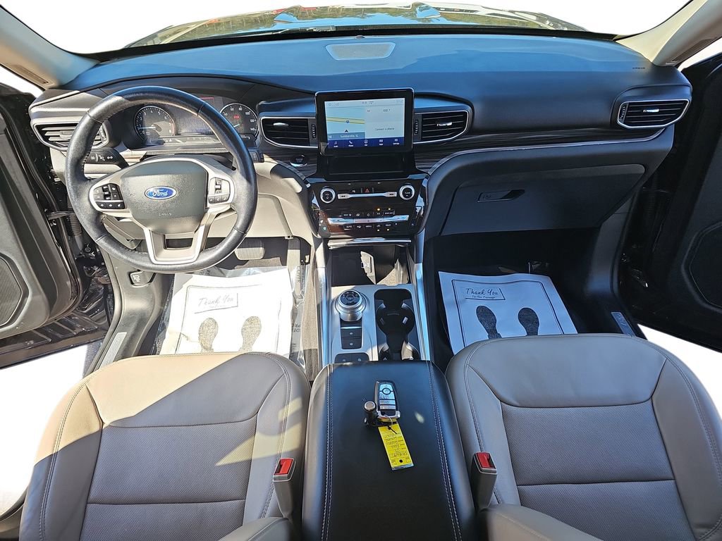 Used 2023 Ford Explorer Limited image 12
