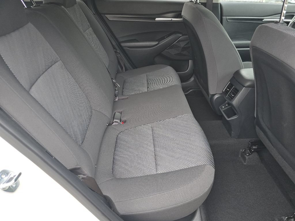 Used 2024 Kia Seltos LX AWD/4WD image 16