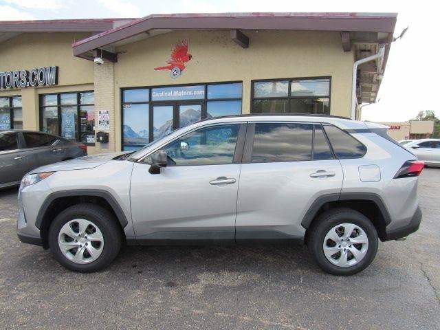 Used 2021 Toyota RAV4 LE AWD/4WD image 4