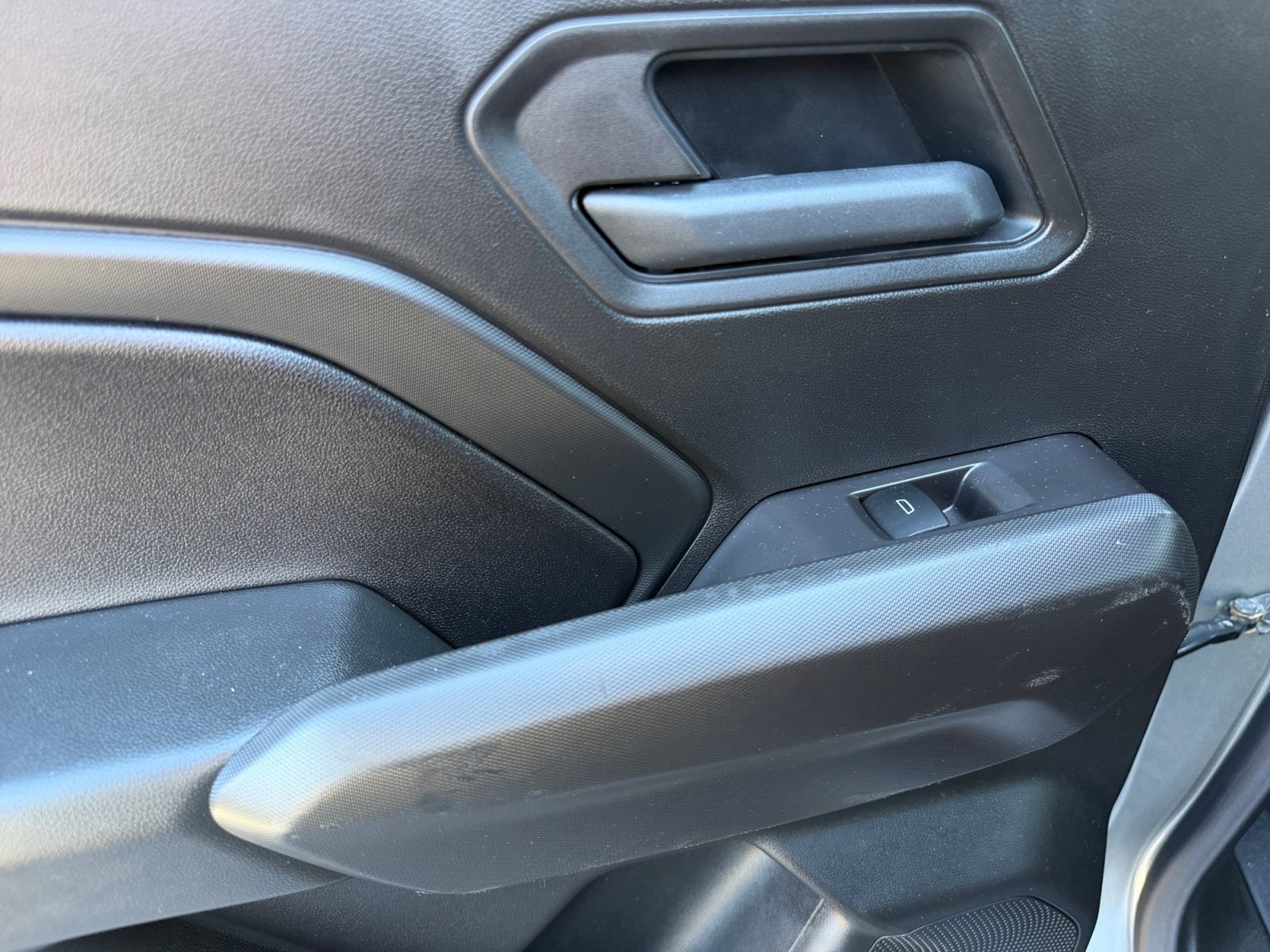 Used 2025 Chevrolet Colorado Trail Boss AWD/4WD image 11
