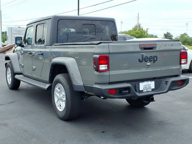 Used 2023 Jeep Gladiator Sport AWD/4WD image 5