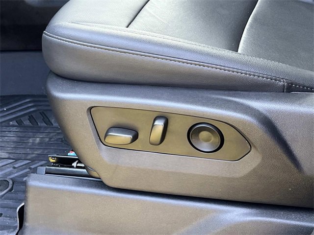 Used 2025 Chevrolet Silverado 2500 LTZ w/ LTZ Convenience Package image 27