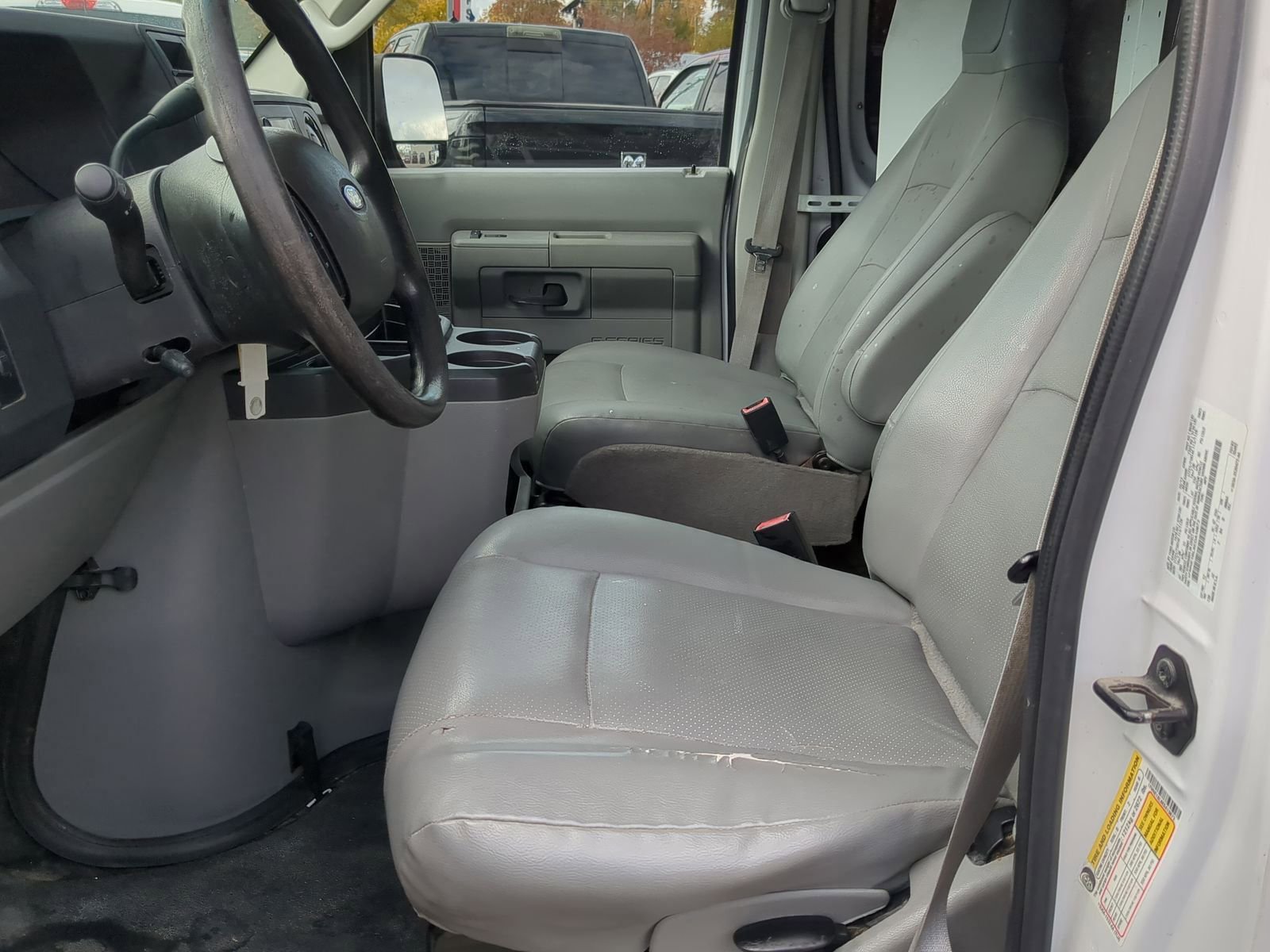 Used 2014 Ford E-150 and Econoline 150 XL w/ Power Windows & Locks Group image 16