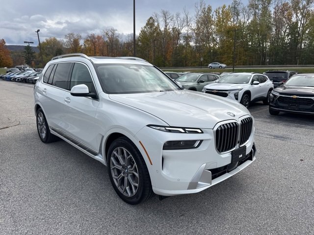 Used 2024 BMW X7 xDrive40i image 13
