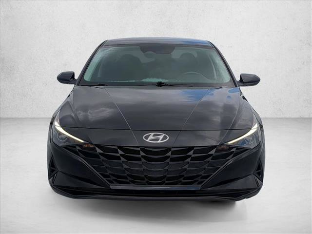 Used 2022 Hyundai Elantra SEL FWD image 2