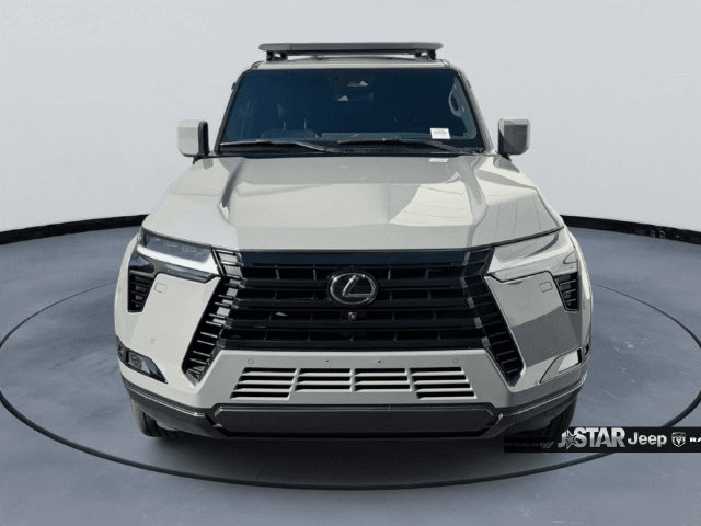 Used 2024 Lexus GX 550 w/ Cold Area Package AWD/4WD image 2