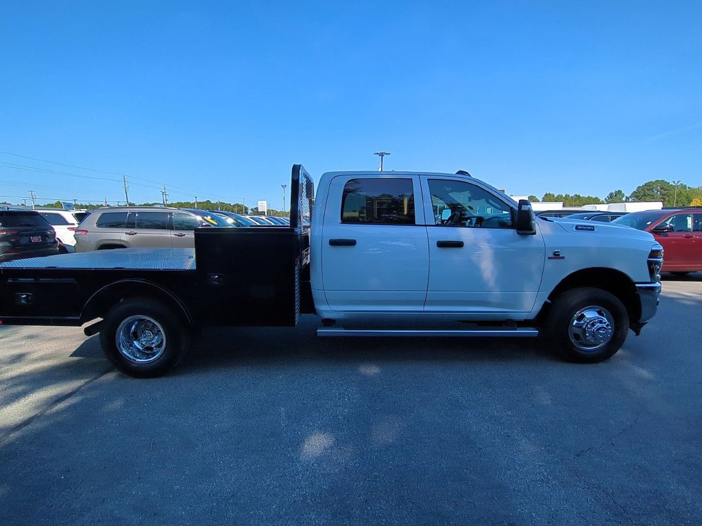 New 2026 RAM 3500 Tradesman w/ Chrome Appearance Group A AWD/4WD image 3