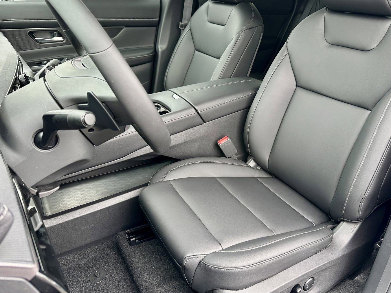 Used 2025 Nissan Murano SV image 25