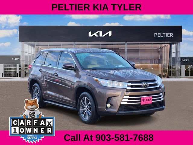 Used 2017 Toyota Highlander XLE image 1