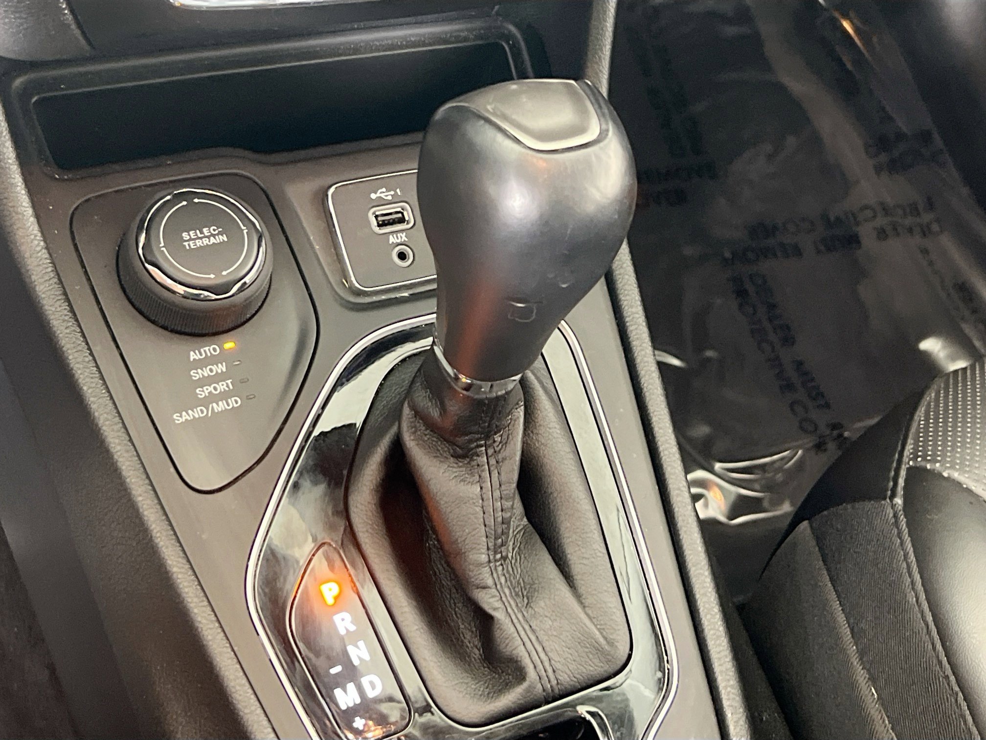 Used 2022 Jeep Cherokee Limited image 16