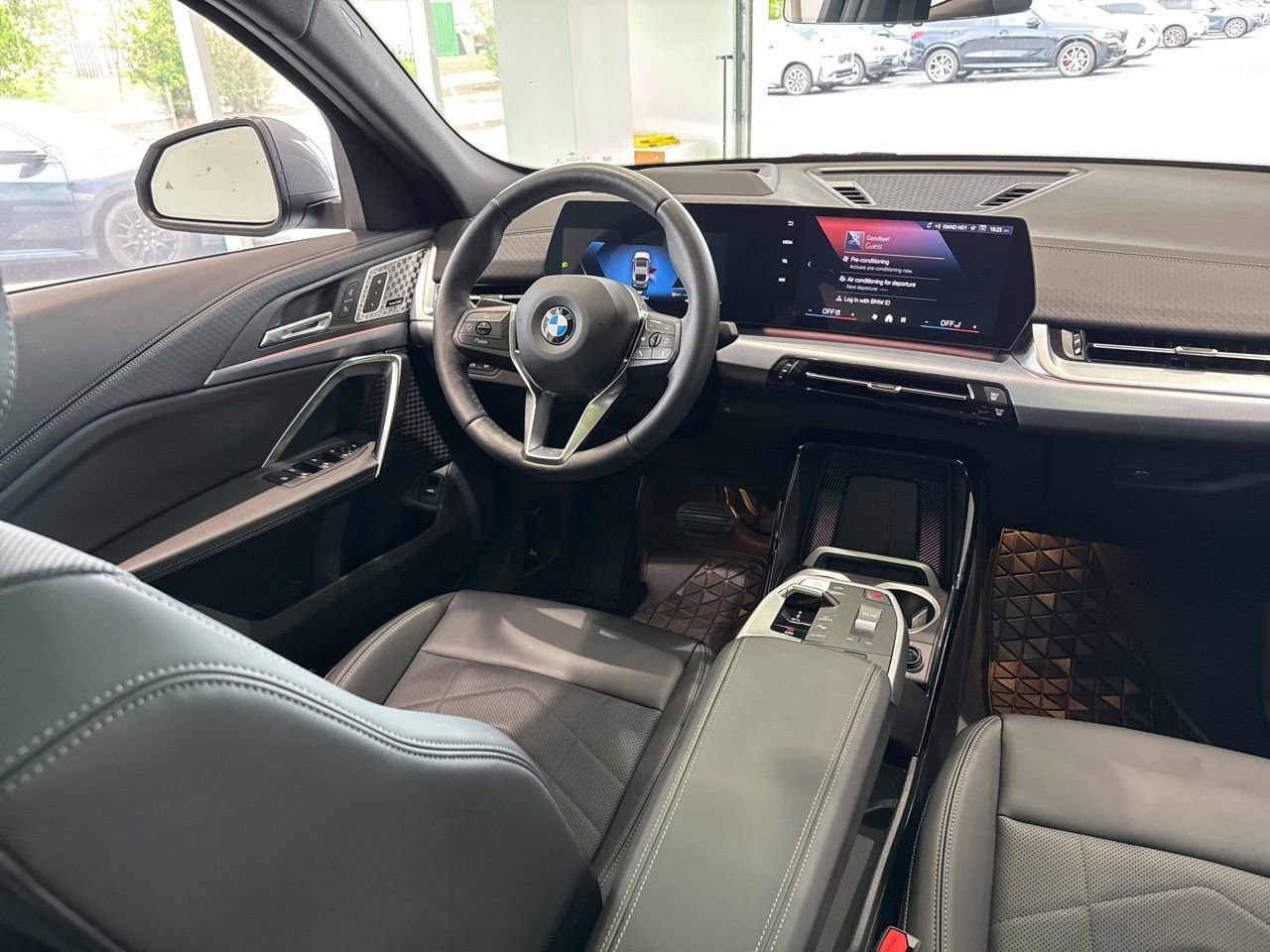 Used 2025 BMW X2 xDrive28i w/ Technology Package image 47