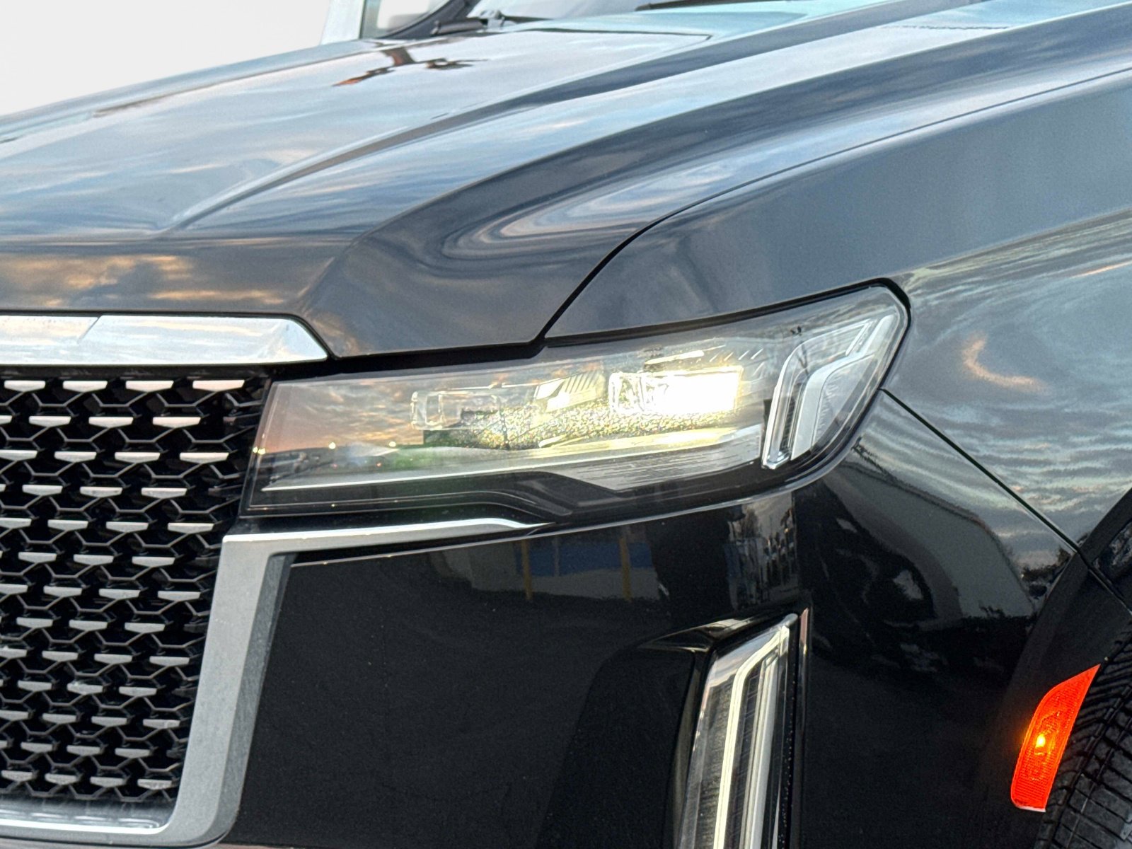 Used 2024 Cadillac Escalade Luxury image 27