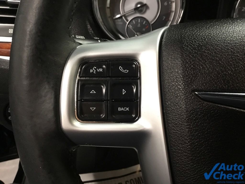 Used 2013 Chrysler 300 AWD w/ Driver Convenience Group image 45
