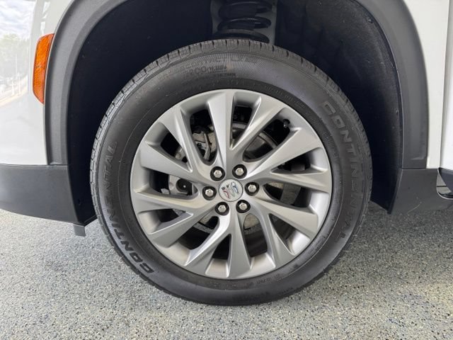 Used 2025 Buick Enclave Preferred FWD image 28