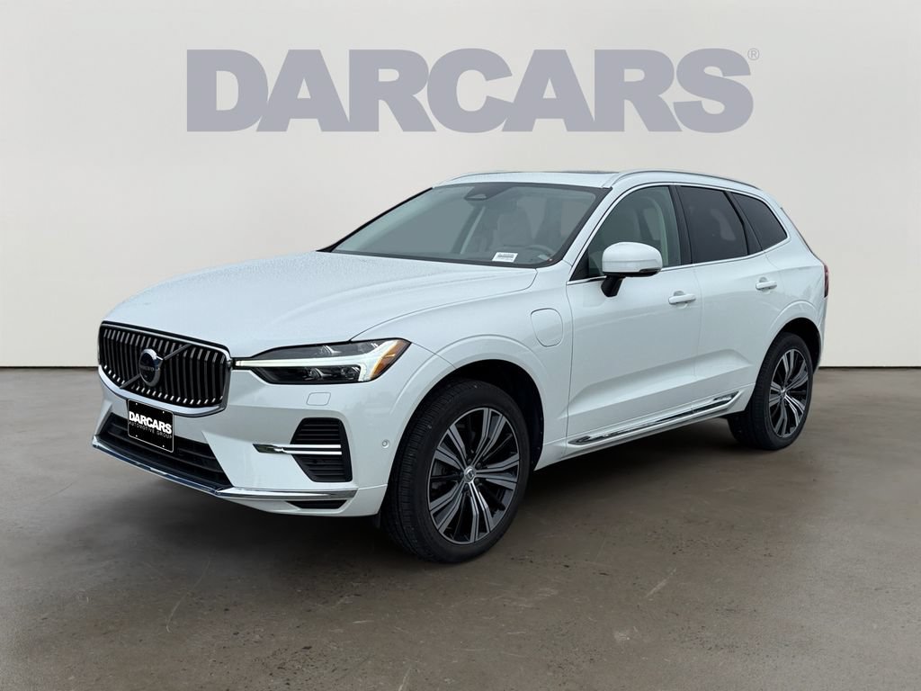 Certified 2022 Volvo XC60 T8 Inscription w/ Advanced Package AWD/4WD image 3