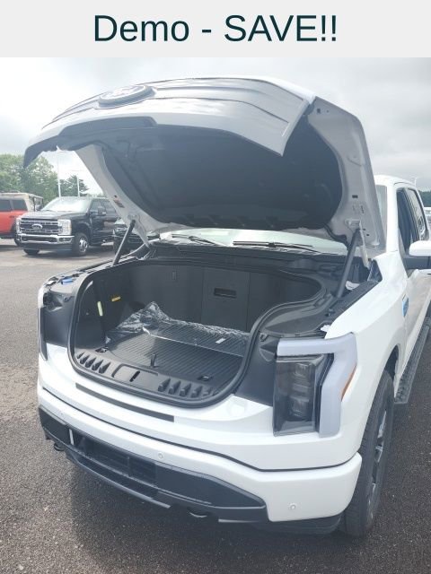 New 2025 Ford F150 Lightning Lariat image 25