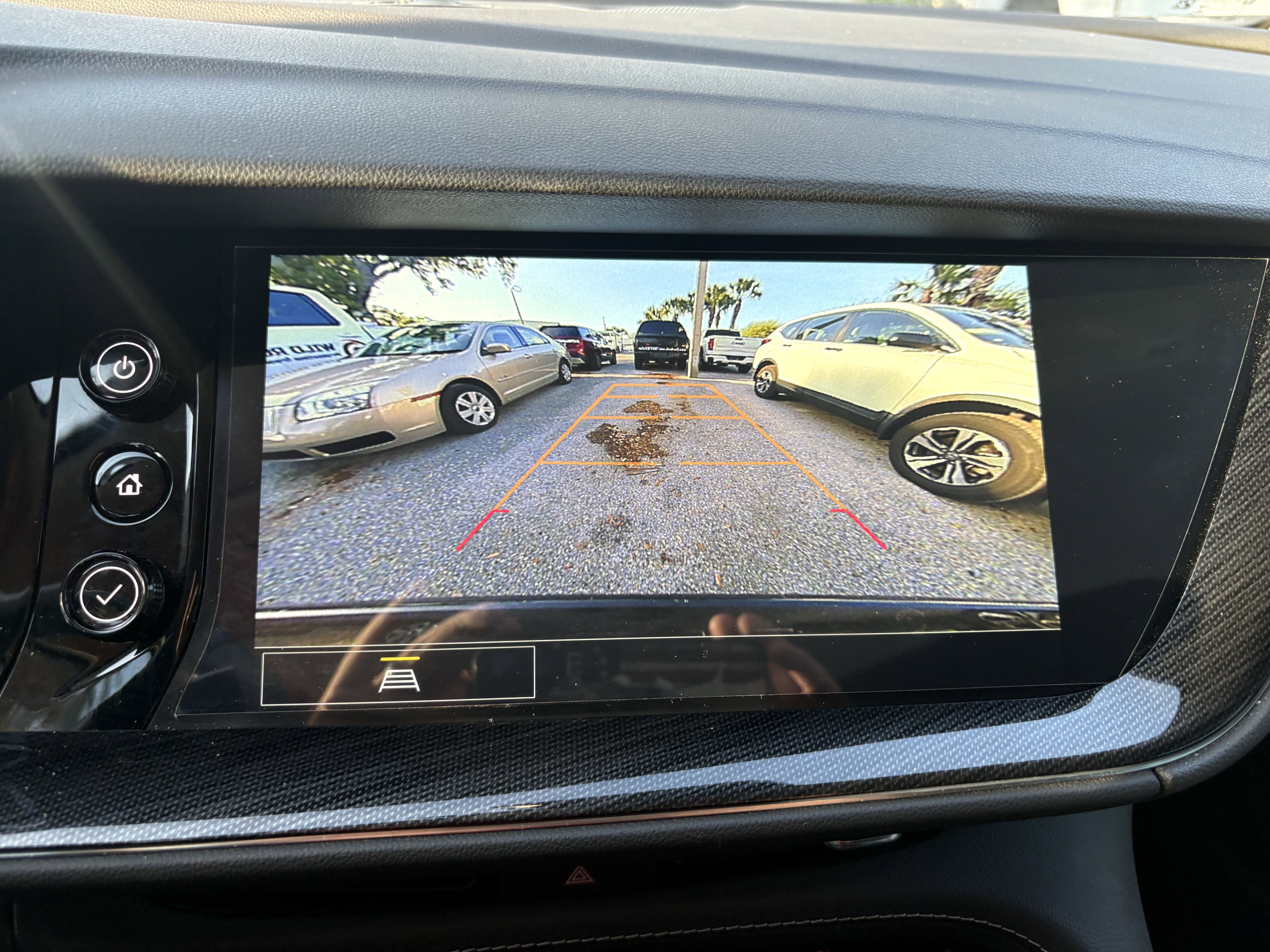 Used 2023 Buick Envision Preferred image 12