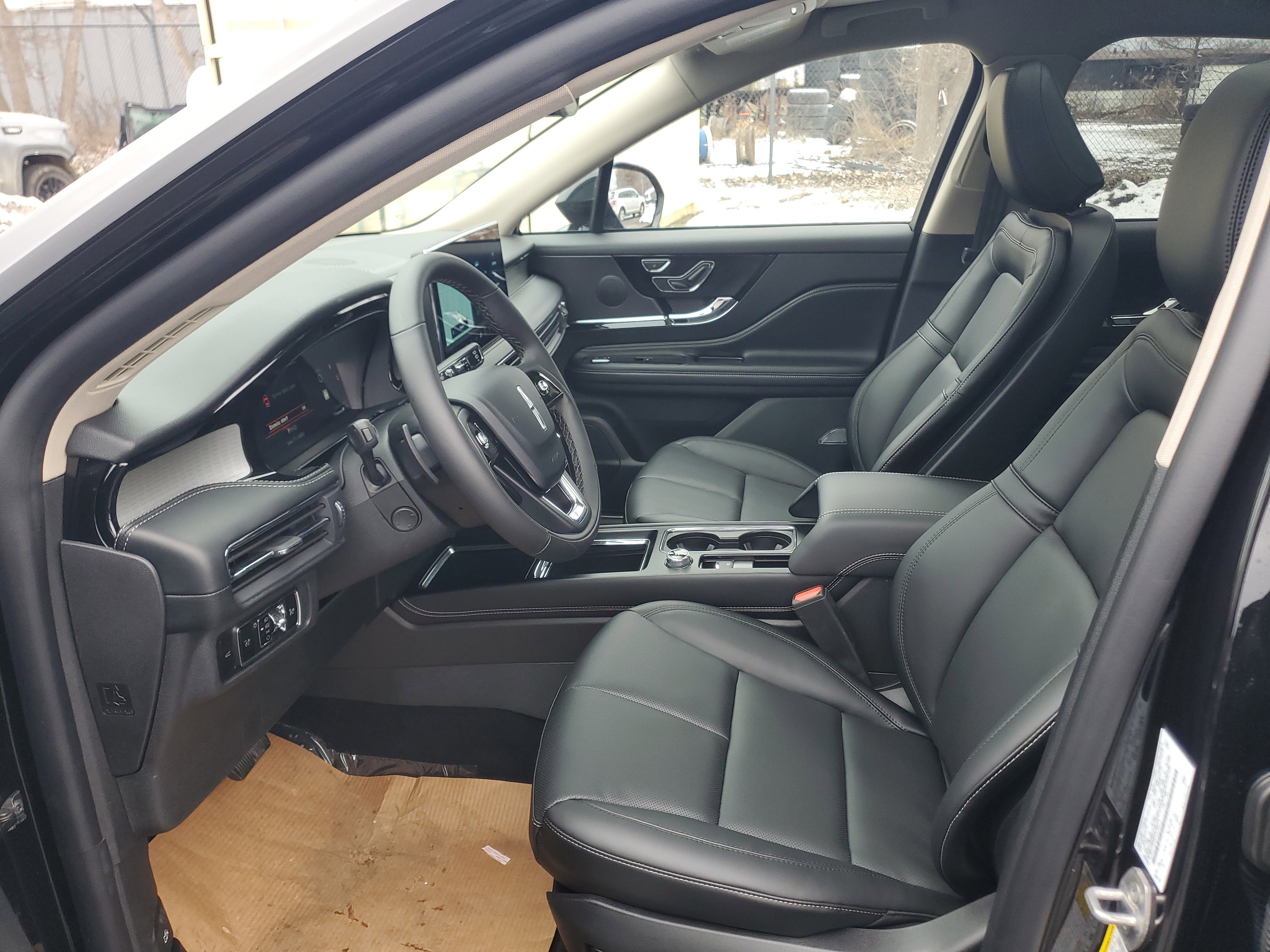 New 2026 Lincoln Corsair Premiere image 12