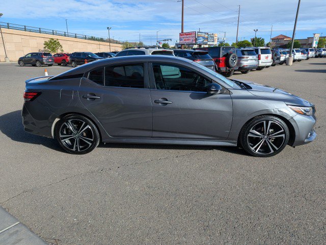 Used 2022 Nissan Sentra SR w/ SR Premium Package FWD image 6