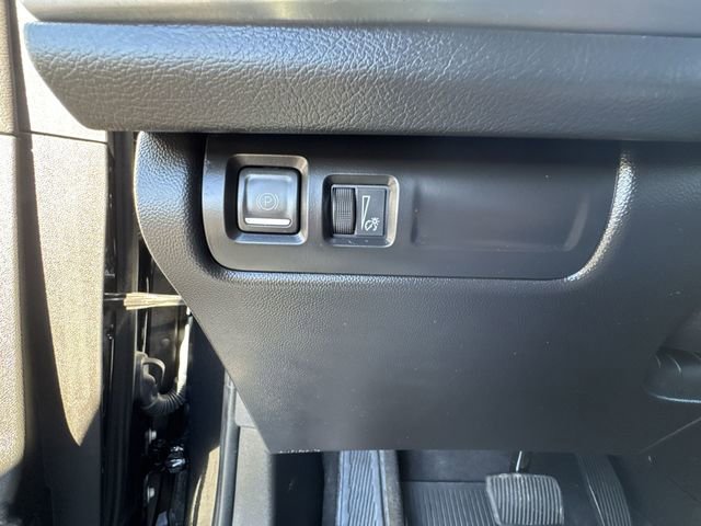 Certified 2024 Cadillac XT4 Luxury image 19