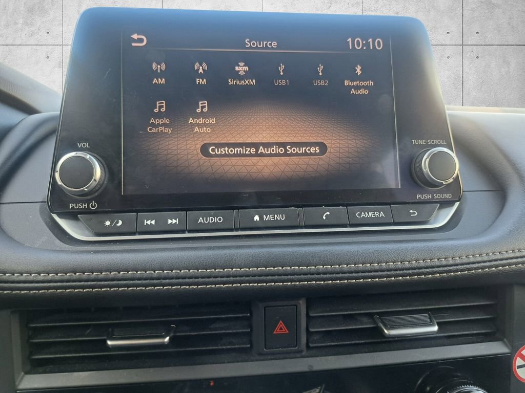 Used 2023 Nissan Rogue SV image 9