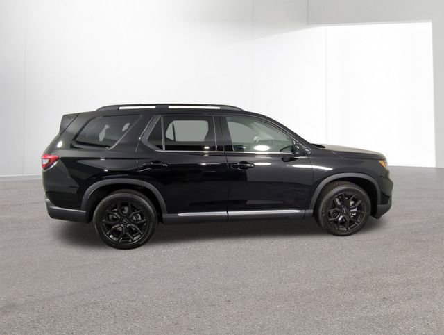 New 2025 Honda Pilot Touring image 23
