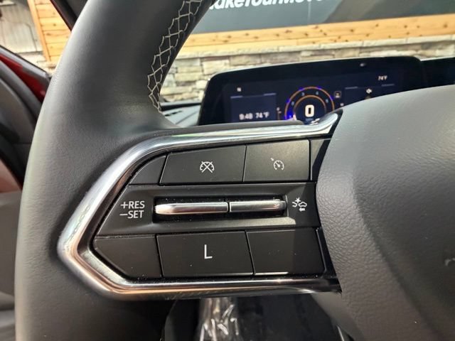 Used 2024 Chevrolet Traverse Z71 AWD/4WD image 24