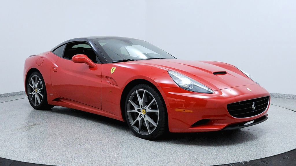 Used 2014 Ferrari California image 7