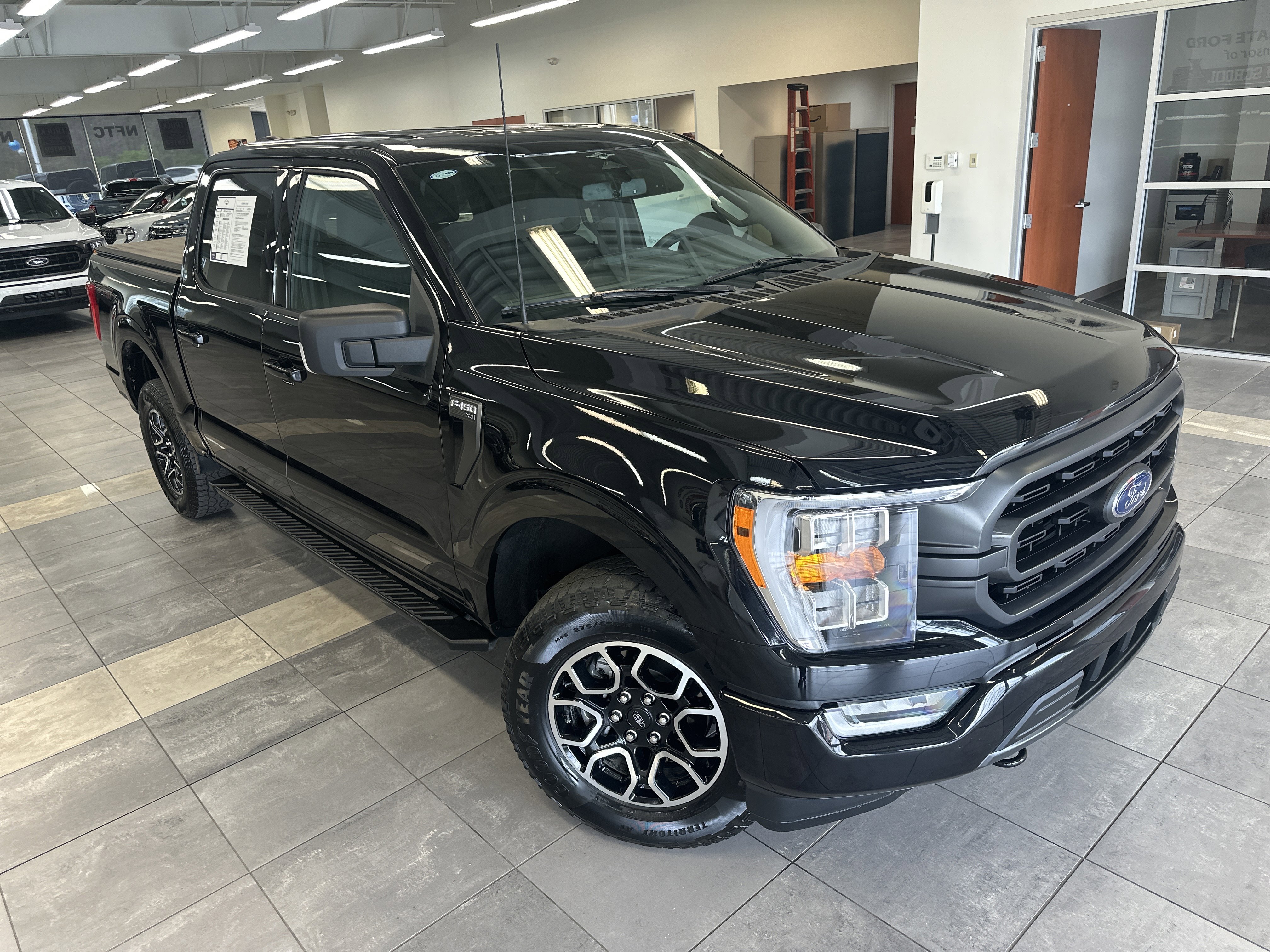 Used 2023 Ford F150 XLT w/ Equipment Group 302A High image 13