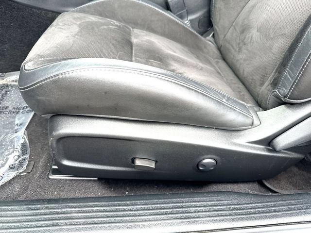 Used 2022 Dodge Challenger R/T w/ Plus Package RWD image 12