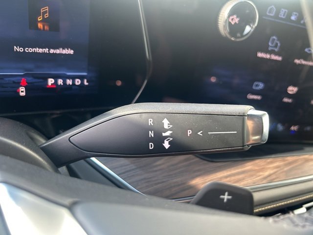 New 2025 Chevrolet Suburban Premier image 17