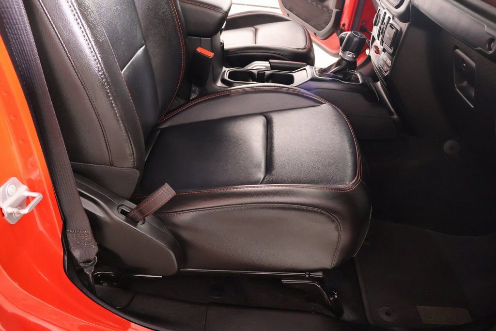 Used 2022 Jeep Gladiator Rubicon w/ LED Lighting Group image 13