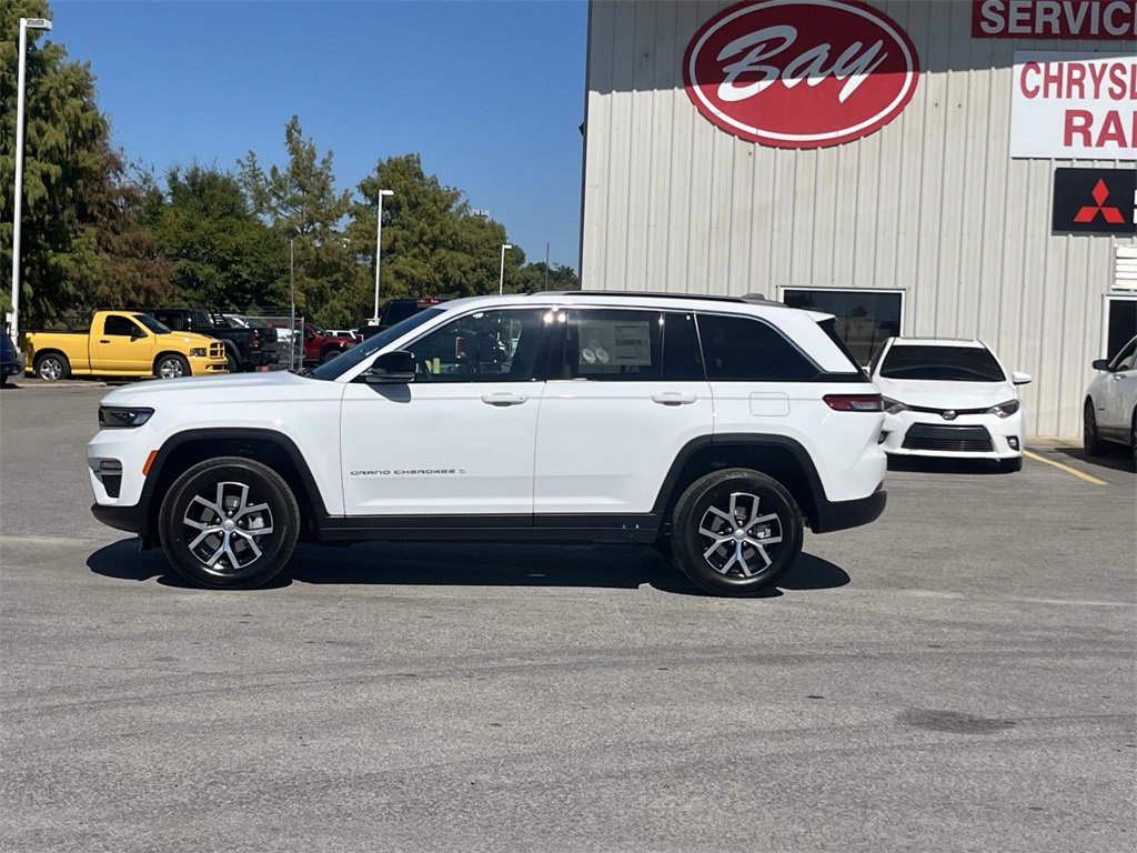 New 2025 Jeep Grand Cherokee Limited image 2