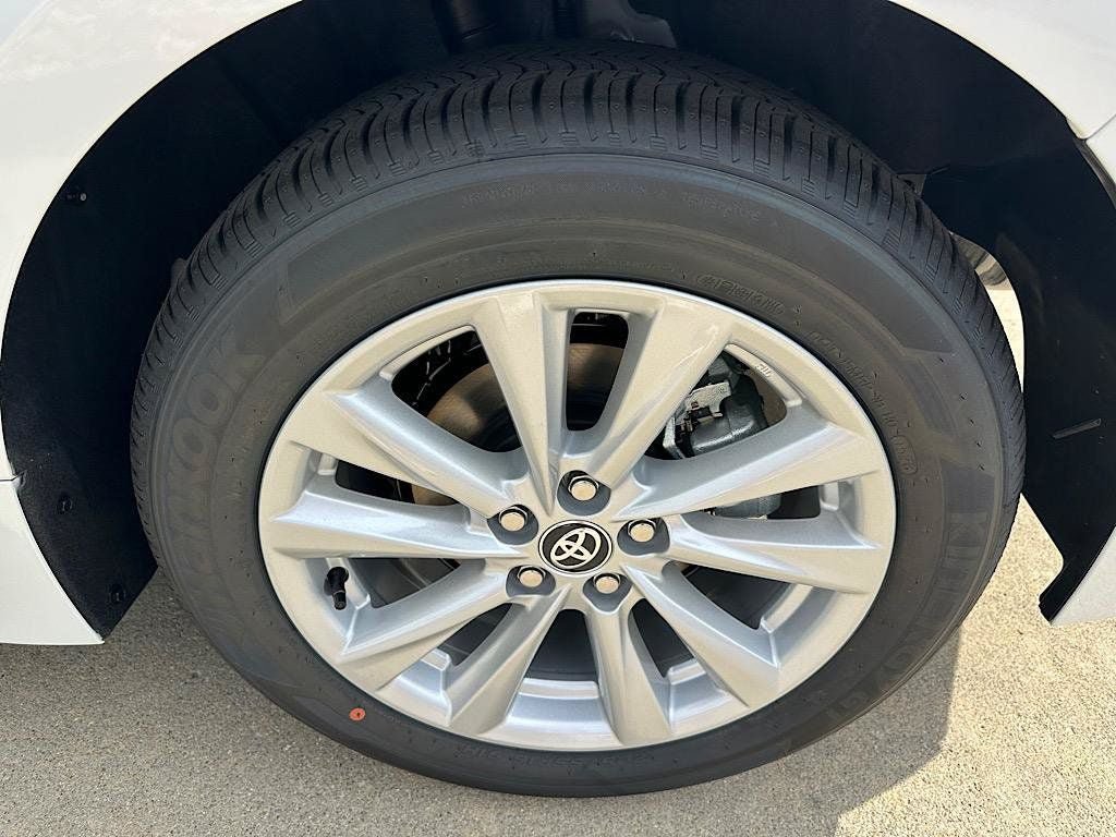 New 2026 Toyota Corolla LE w/ LE Premium Package FWD image 15