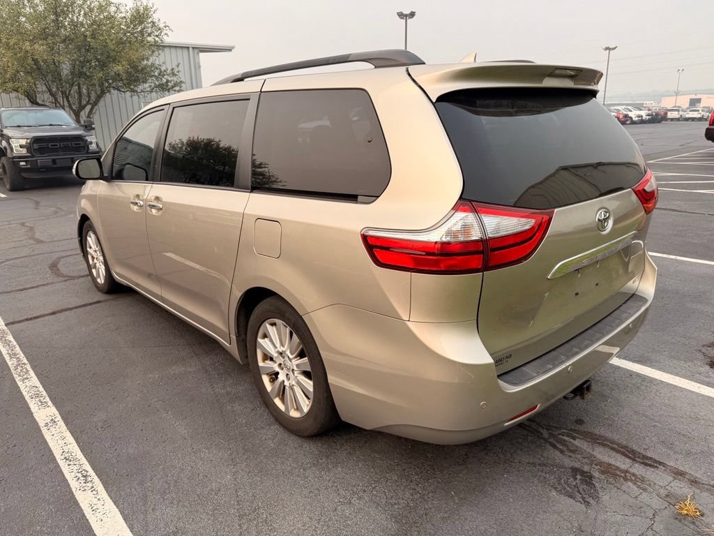 Used 2015 Toyota Sienna Limited Premium w/ Advanced Technology Package FWD image 3