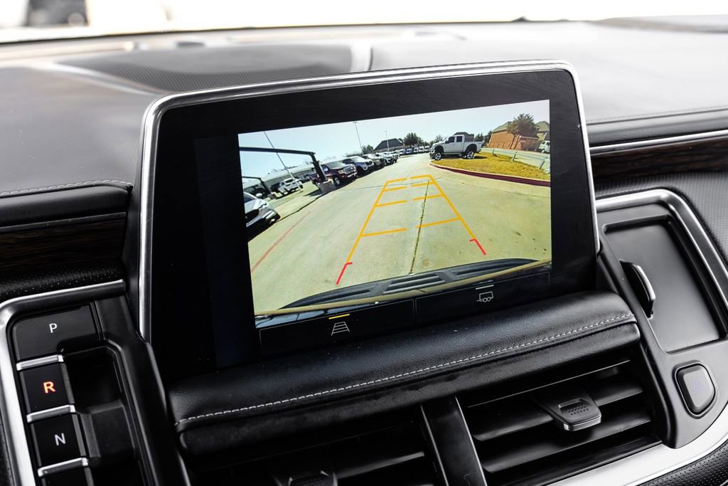 Used 2024 Chevrolet Suburban Premier image 16