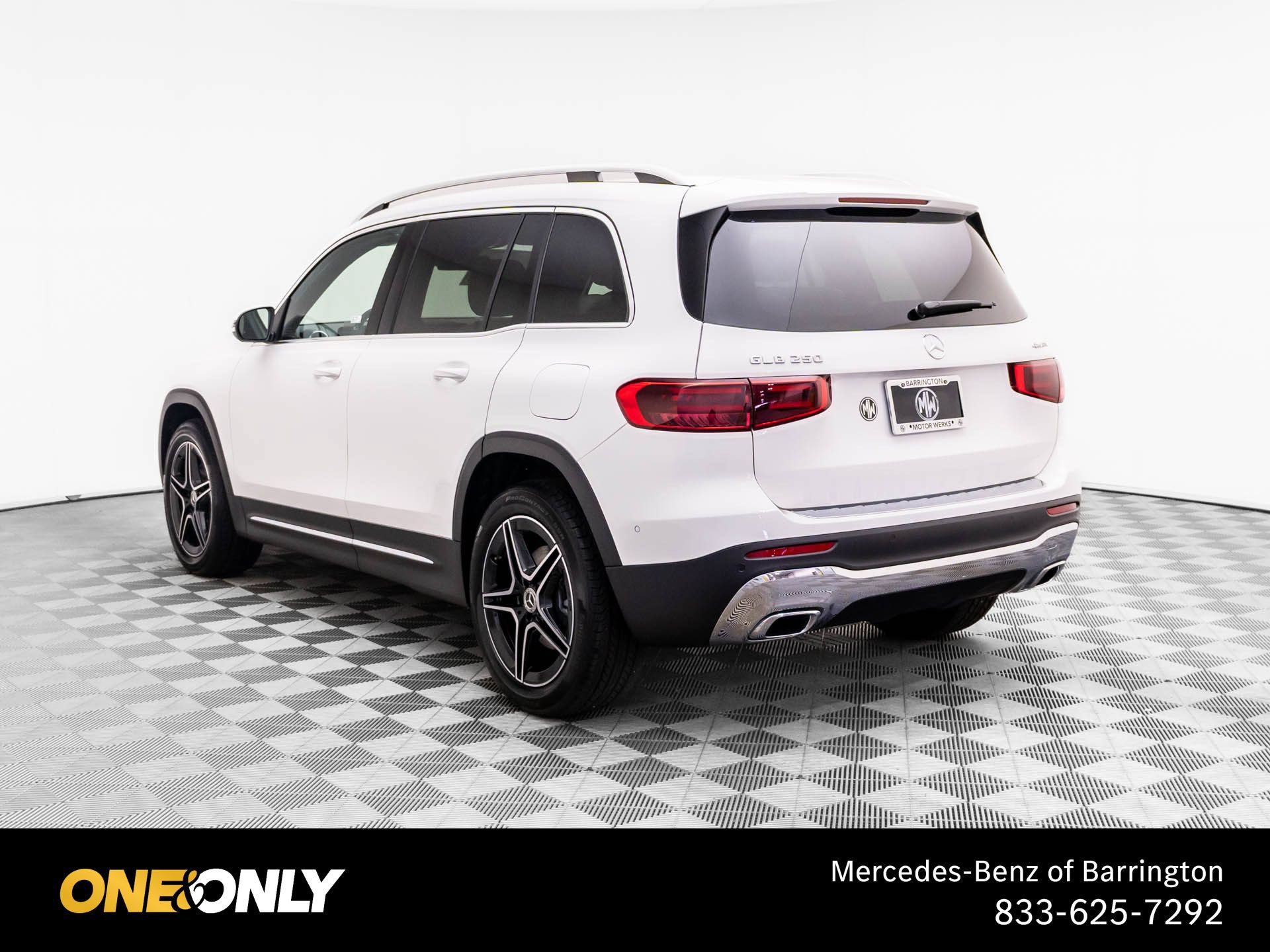 New 2026 Mercedes-Benz GLB 250 4MATIC image 3