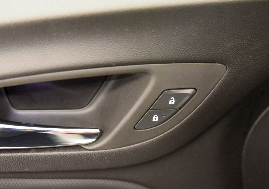 Used 2023 Chevrolet Equinox RS image 16