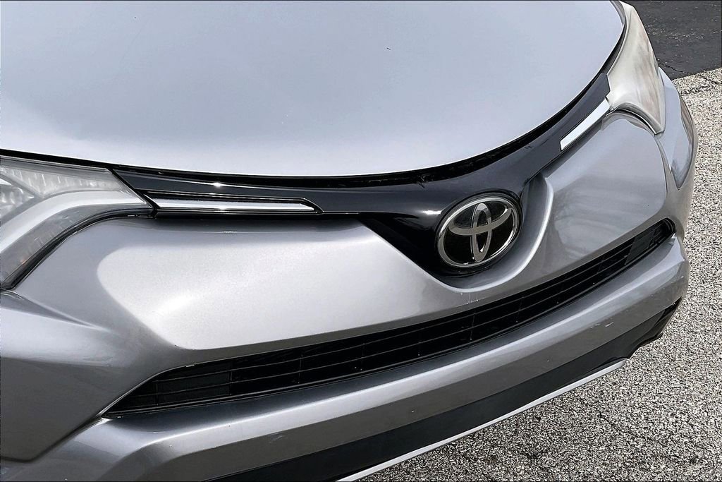 Used 2017 Toyota RAV4 XLE w/ Plus Extra Value Package AWD/4WD image 29